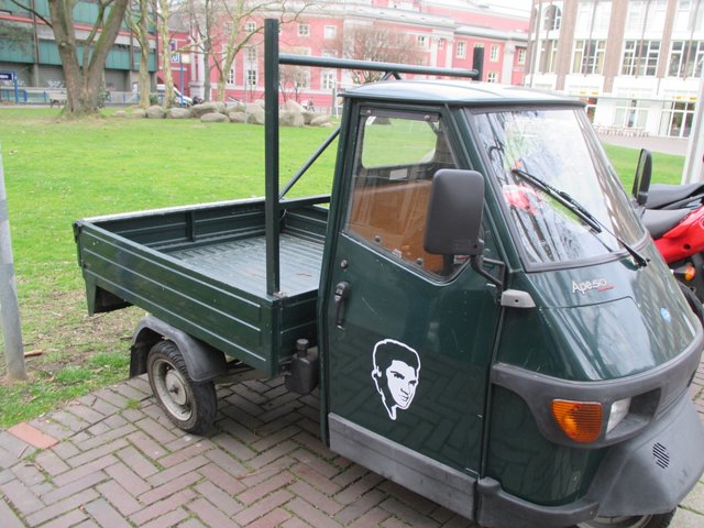 ...ein Schild stand dran´..."Ich bin ein Motorrad"