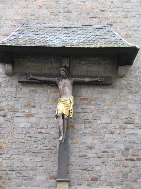 am Dom...Jesus am Kreuze...