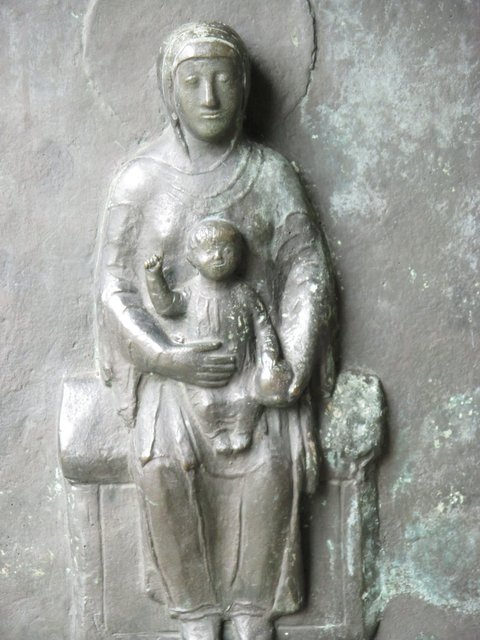 auf den Türen zum Dom....