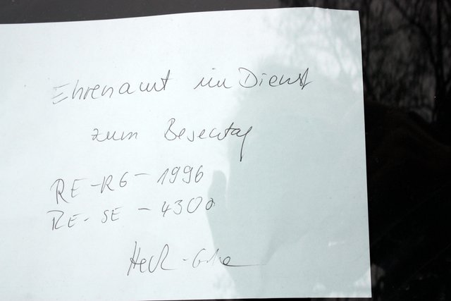 Damit es kein Knöllchen gibt für die Ehrenamtlichen.