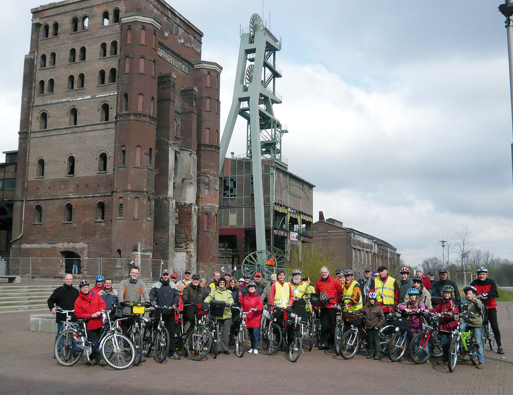 Angeradelt: Die erste Tour durch das Vest haben Landrat Cay Süberkrüb und einige Bürger bereits absolviert. An diesem Sonntag folgt die zweite von vier geführten Touren.
