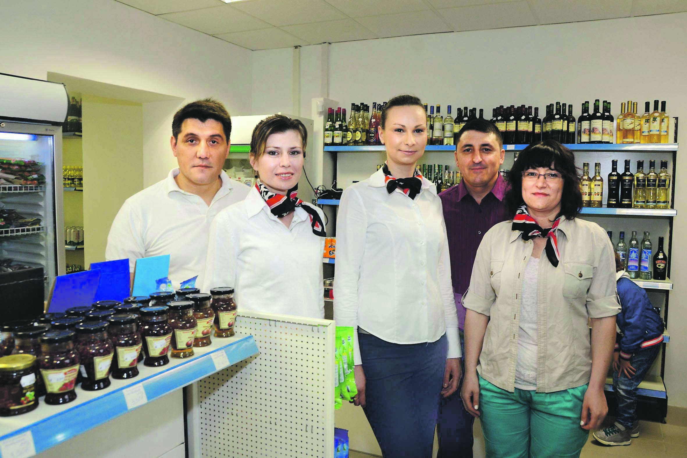 Das Team im „Burgas“: (v.li.) Metin und Havize Mehmed, Bilyana Aleksieva, Myumyun Bekir und Hatidzhe Bekirova.