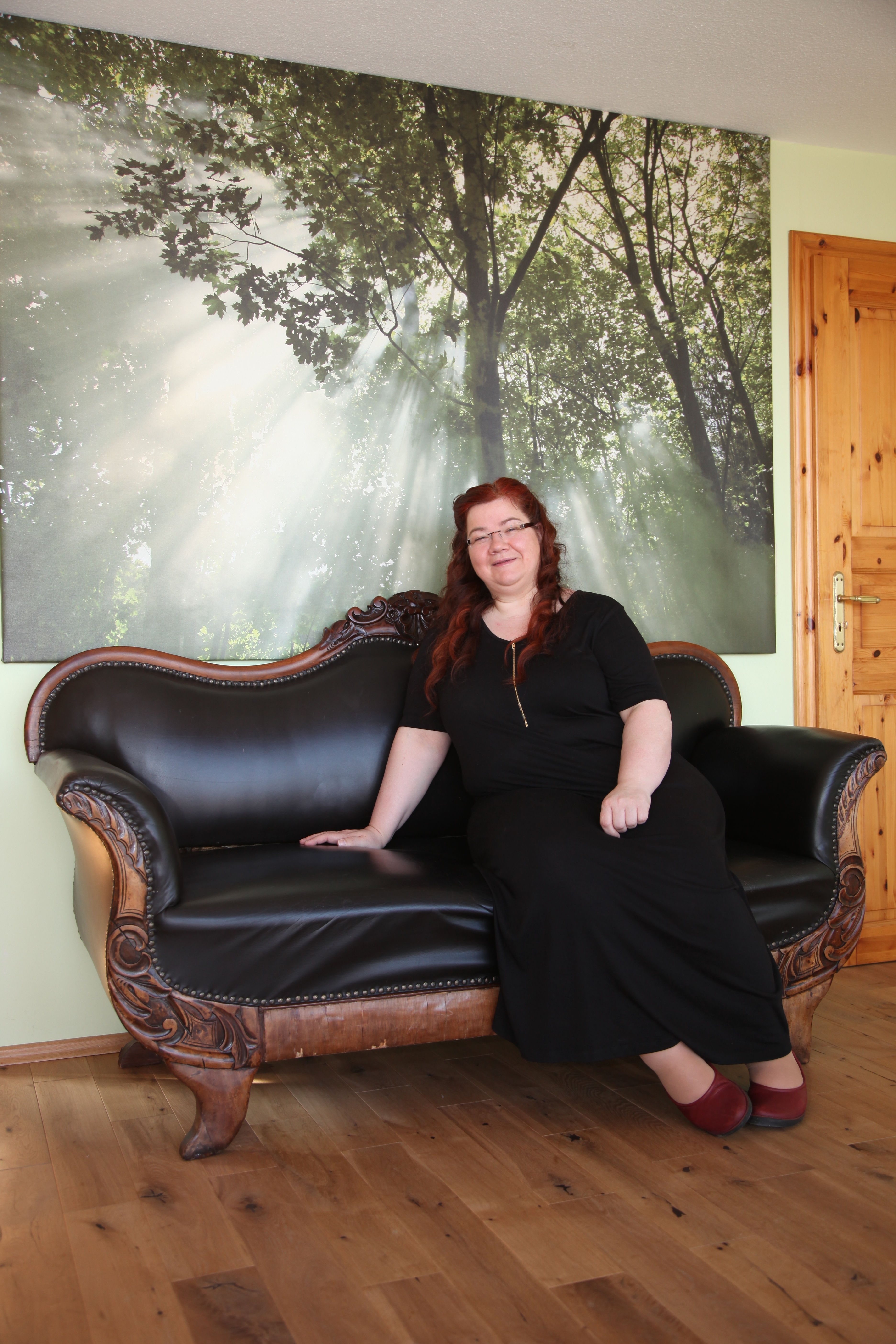 Julia Auer ist eine der wenigen verbliebenen Hebammen in der Region, die noch Hausgeburten anbieten.