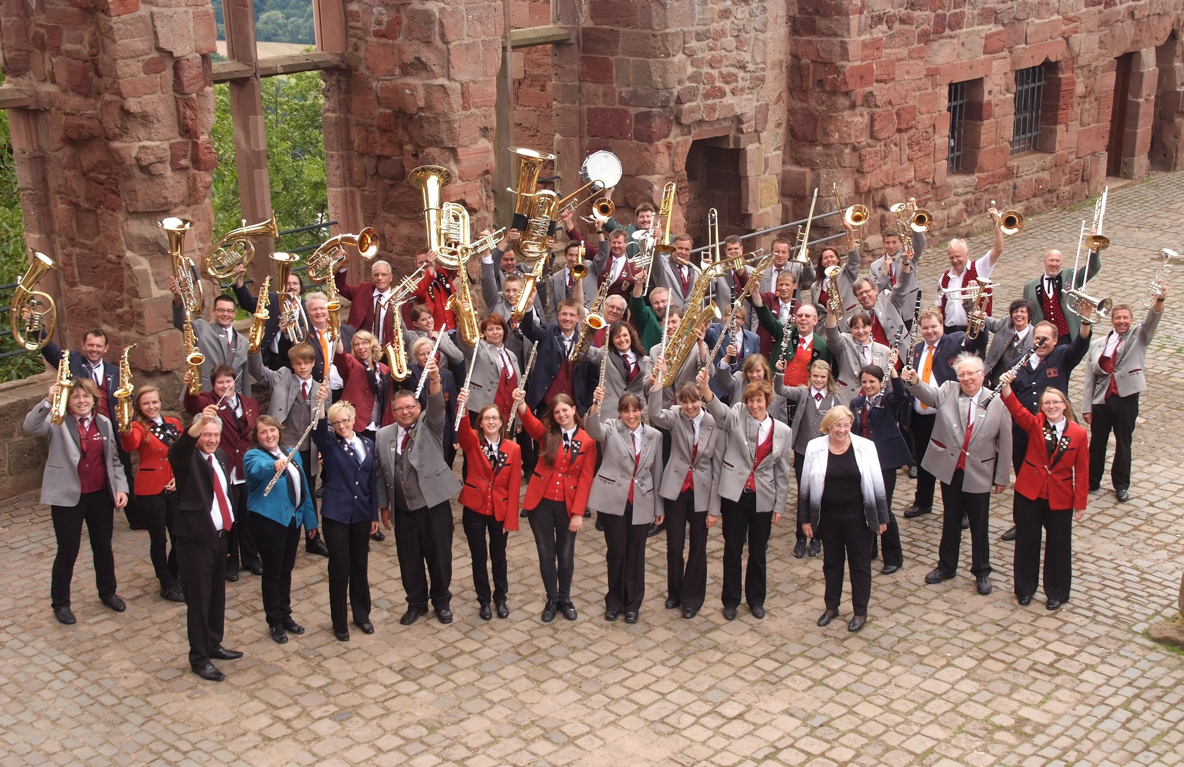 Am 01. Mai spielt das Projektorchester Eifel musikalische Leckerbissen.