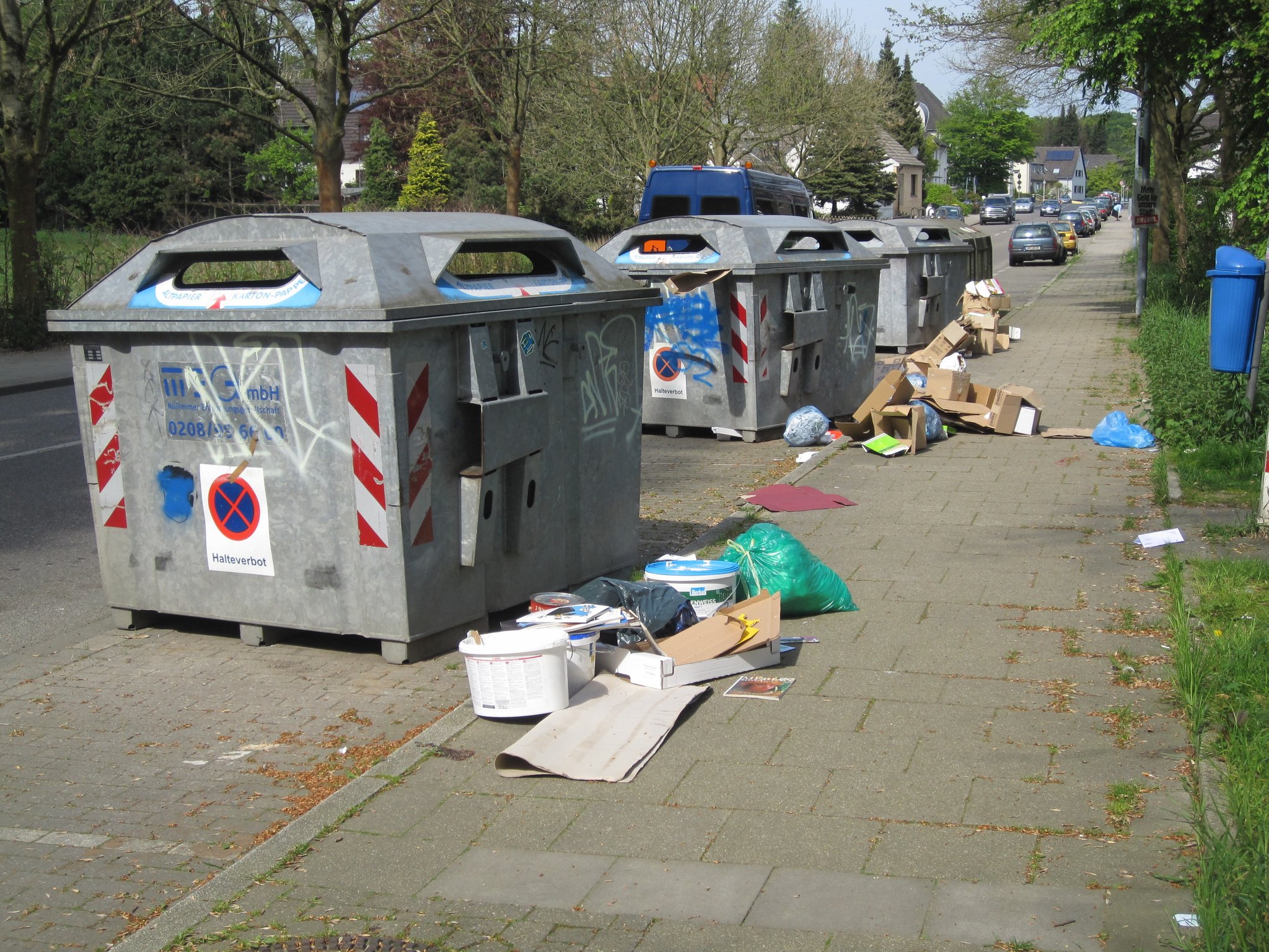 Altpapiercontainer In Der Nähe Jetzt Geöffnet Altpapiercontainer = Müllabladeplatz? - Mülheim an der Ruhr