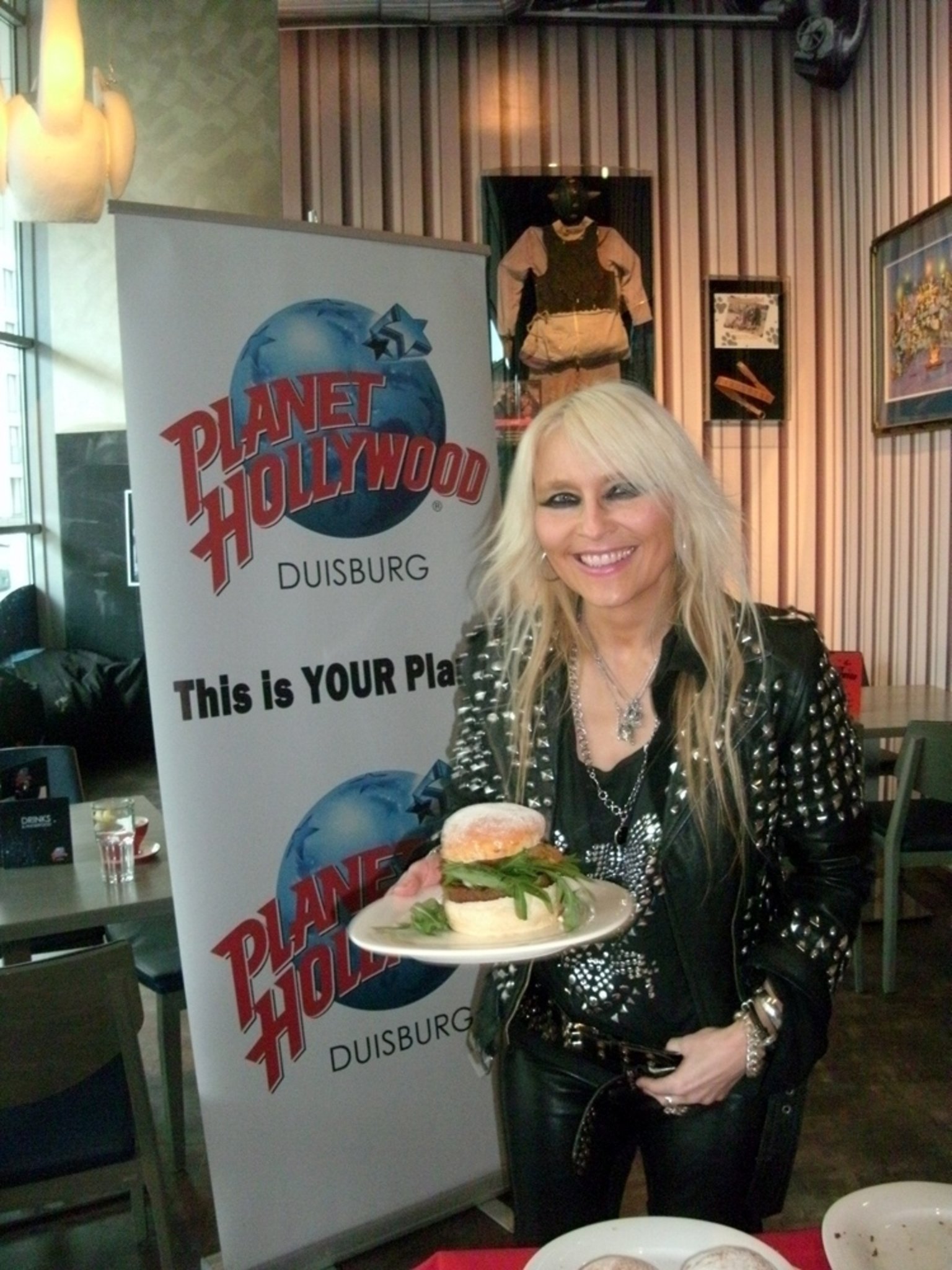 RockLegende Doro Pesch bekam ihre eigenen