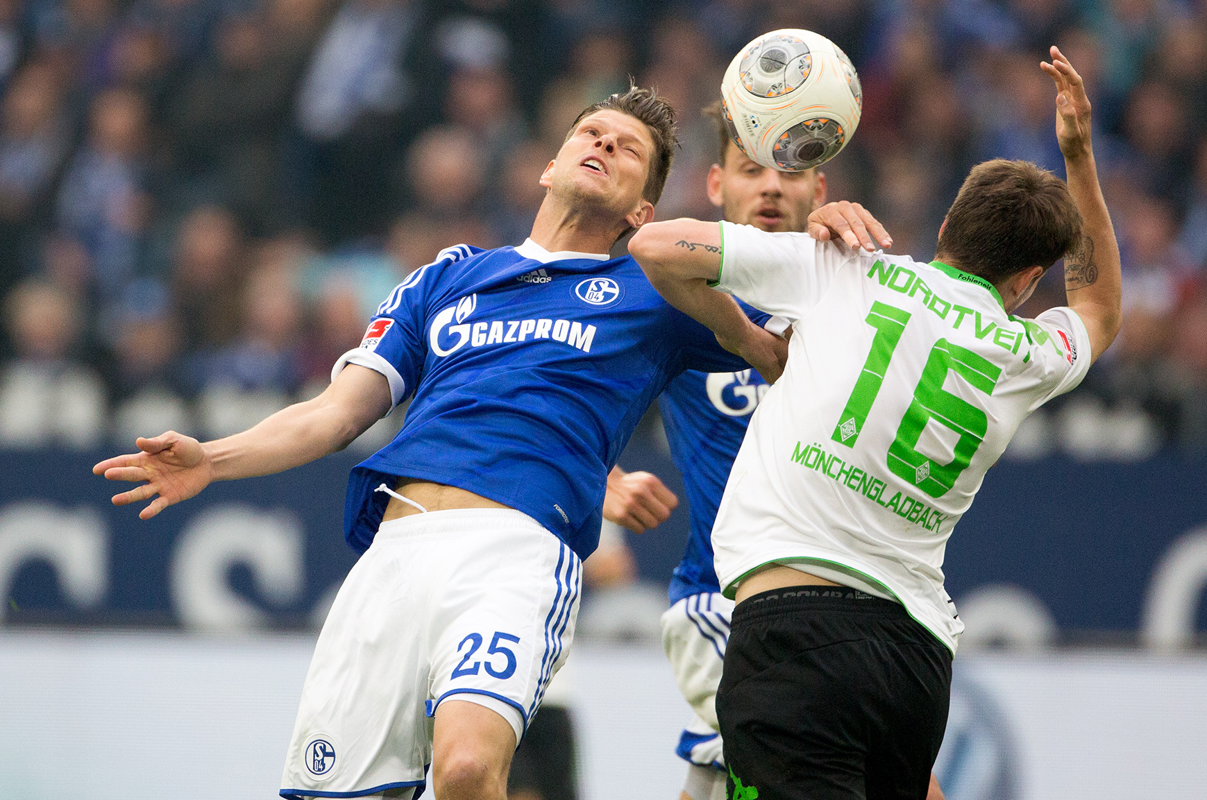 Klaas-Jan Huntelaar blieb wegen einer Rachenentzündung heute 70 Minuten lang auf der Bank.