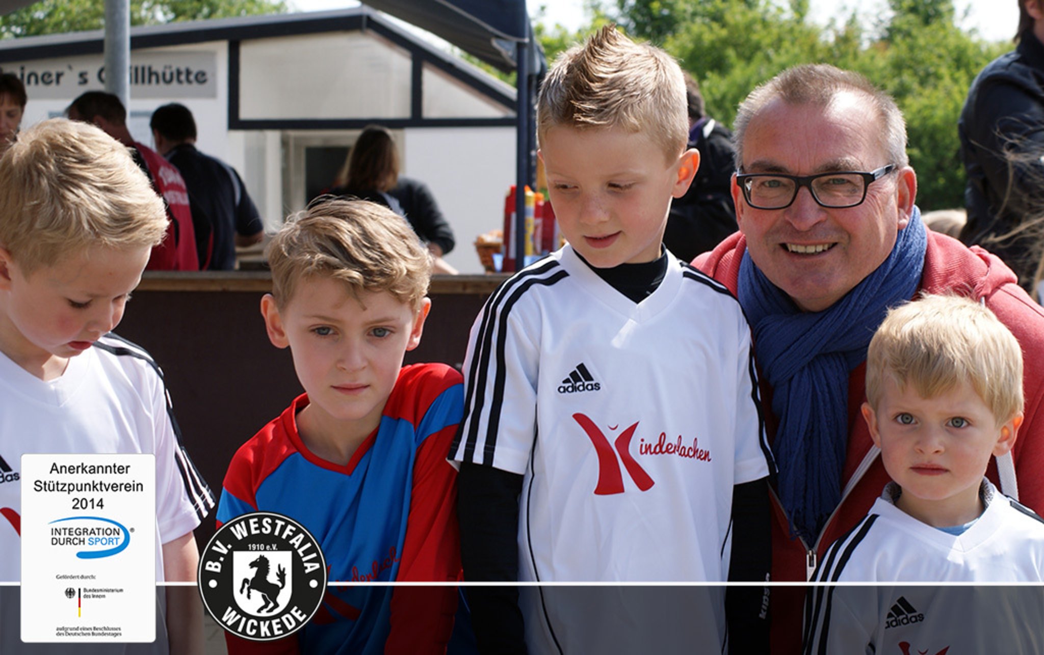 Fußball, Sport und Fans unterstützen Kinderlachen DortmundOst