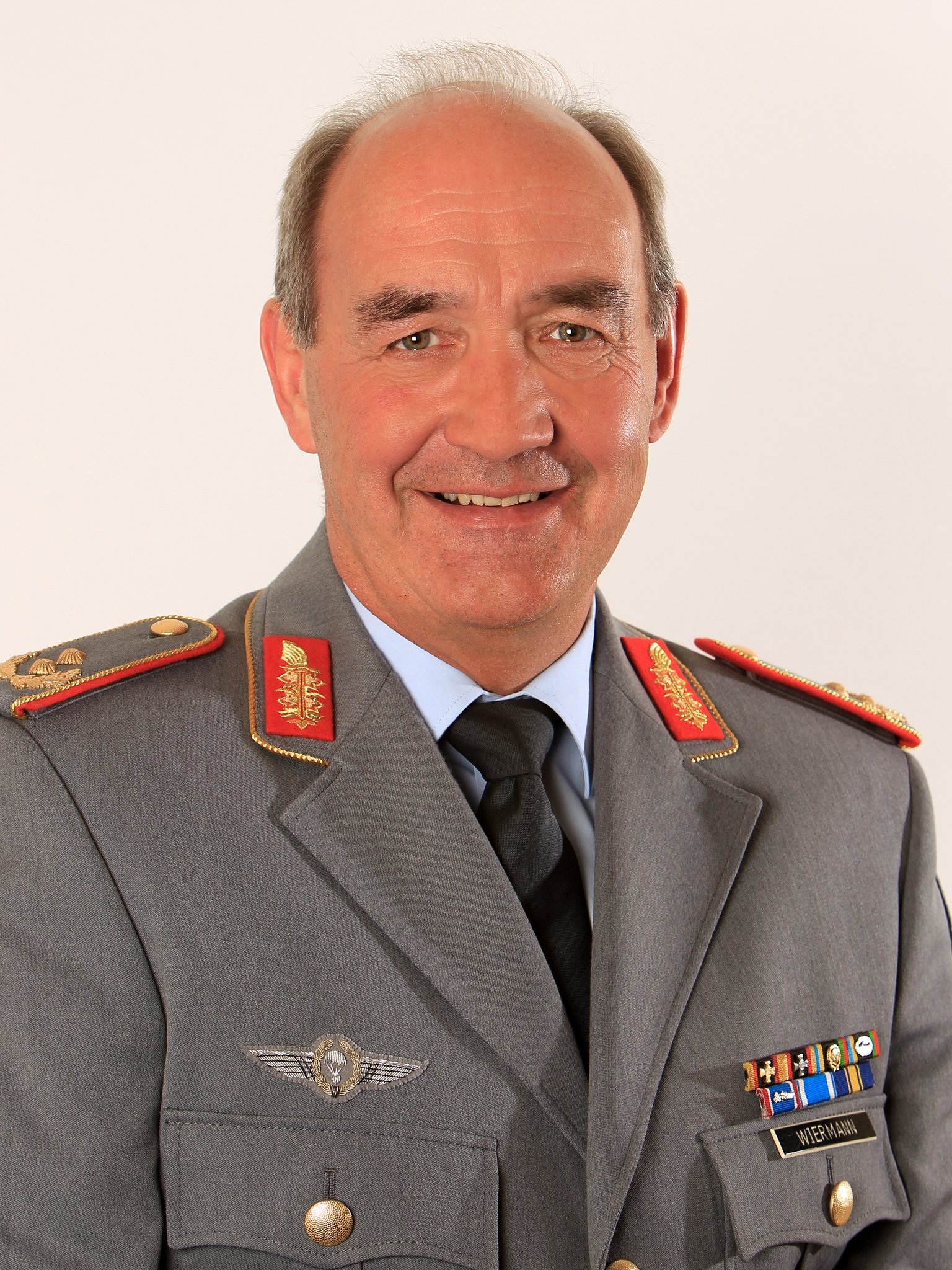 Sicherheitspolitische Debatte Generalmajor HansWerner Wiermann
