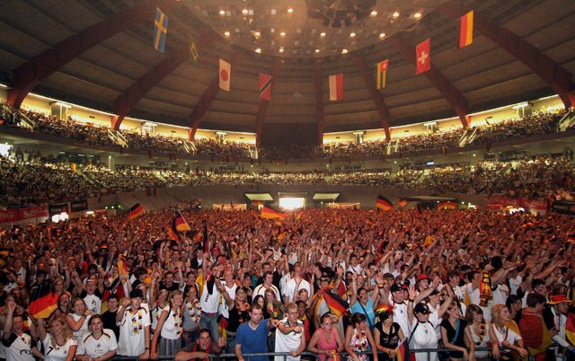 Kurzfristig können auch die Westfalenhallen die Spiele im großen Rund übertragen.