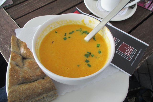 ...abends noch mal´ein Süppchen... LECKER!