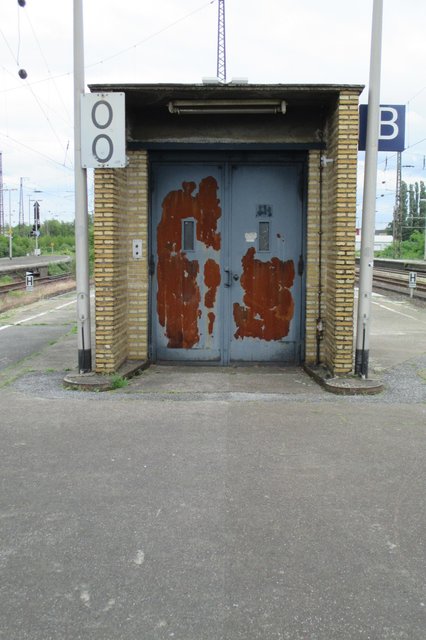 ...auf einem Bahnsteig...