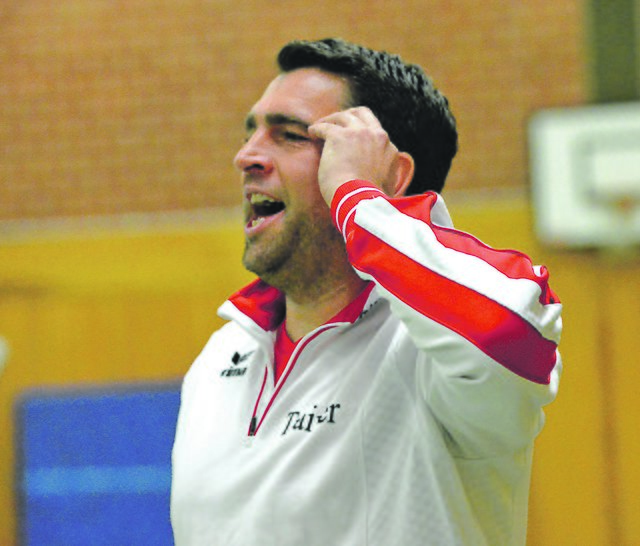 . . . und tschüss. Zwei Jahre lang bestimmte Stefan Klung als Trainer die Geschicke der Verbandsliga-Handballer des Kettwiger TV. Aus einem Abstiegskandidaten formte er in dieser Zeit einen etablierten Verbandsligisten.
