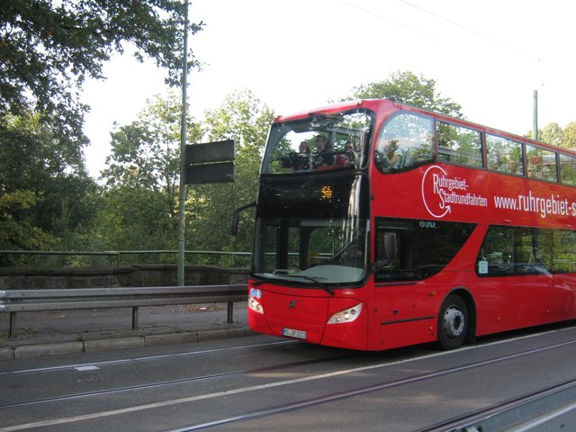 ...und klar, kann man auch mit BUSSEN, hier eine Stadtrundfahrt... unterwegs sein...