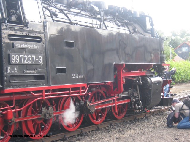 ...und vor einigen Jährchen...wäre ich vielleicht noch richtig DAMPFEND hiermit... im Ruhrgebeit umher geschnauft...