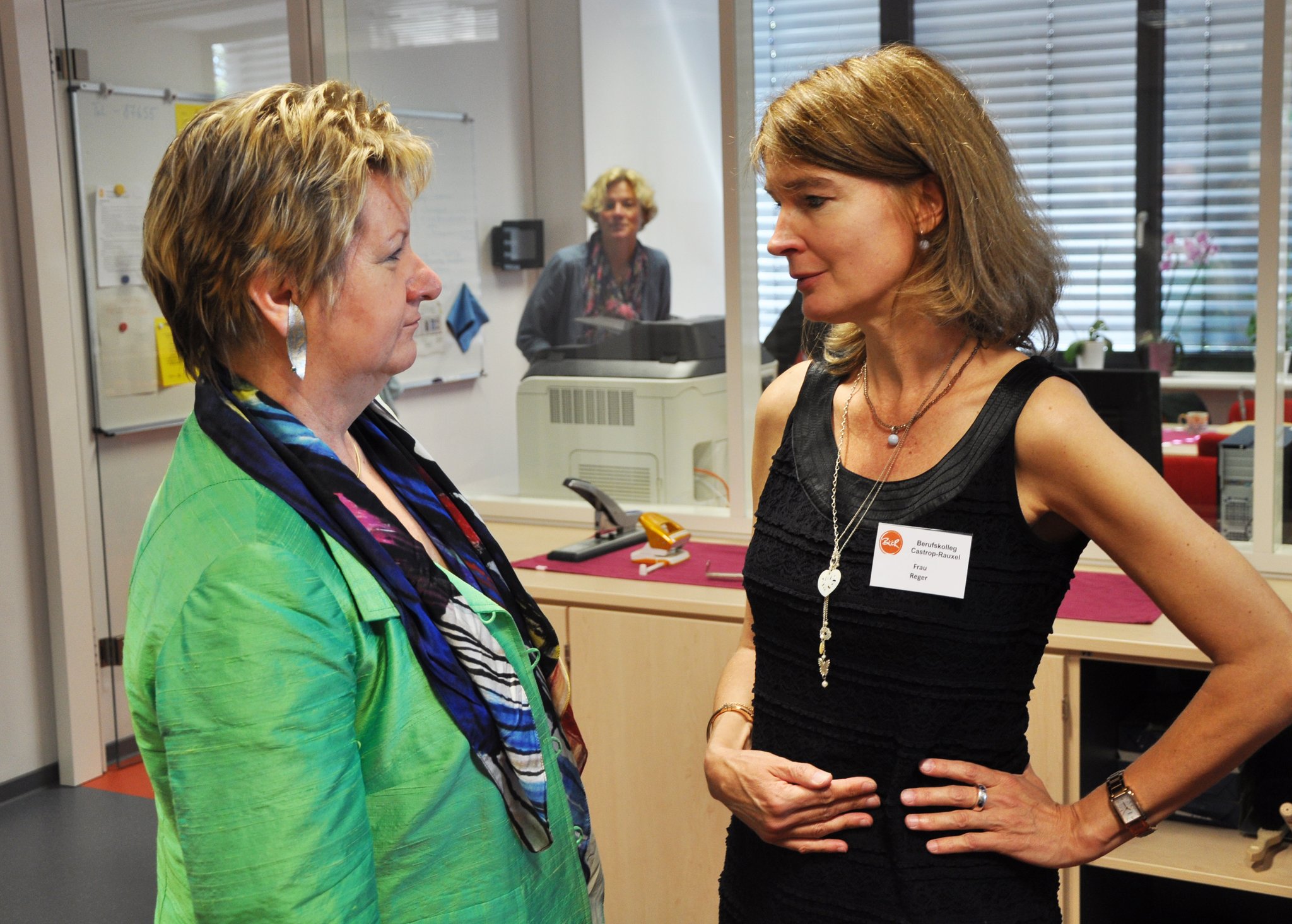 Nrw Schulministerin Sylvia Lohrmann Zu Gast Beim Berufskolleg Castrop Rauxel