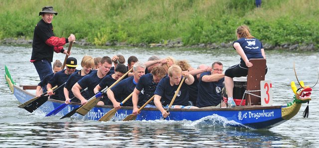 14. Day of Dragons im Dattelner Hafenbecken. Foto: Krusebild