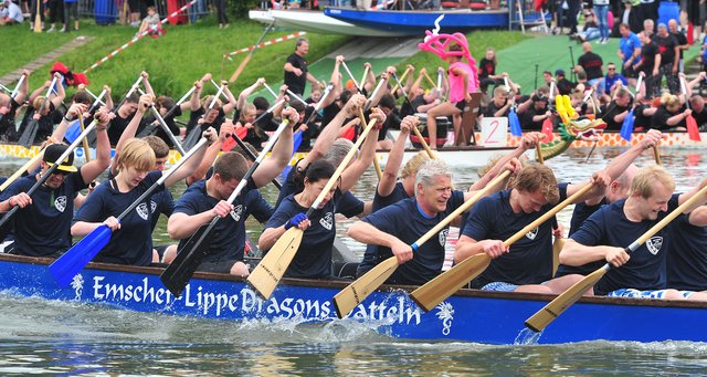14. Day of Dragons im Dattelner Hafenbecken. Foto: Krusebild