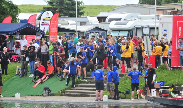 14. Day of Dragons im Dattelner Hafenbecken. Foto: Krusebild