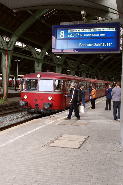 Der Schienenbus der Ruhrtalbahn befindet sich noch mindestens bis Mitte Juli in Reperatur. Dagegen ist der Dampfzug am 6. Juli einsatzbereit. | Foto: Stadtspiegel-Archiv