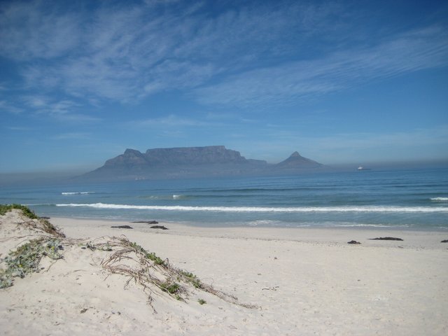 Südafrika/ Kapstadt/Traumstrand/Tafelberg