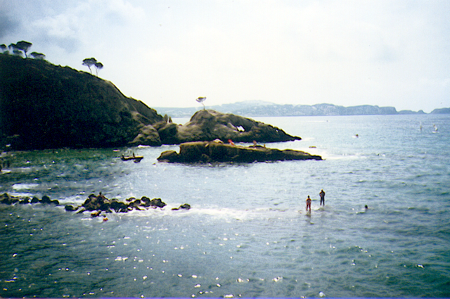 Einmal über`s Wasser gehen.