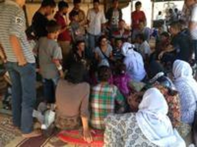 Die Bundestagsabgeordnete Ulla Jelpke (DIE LINKE) in Kurdistan.