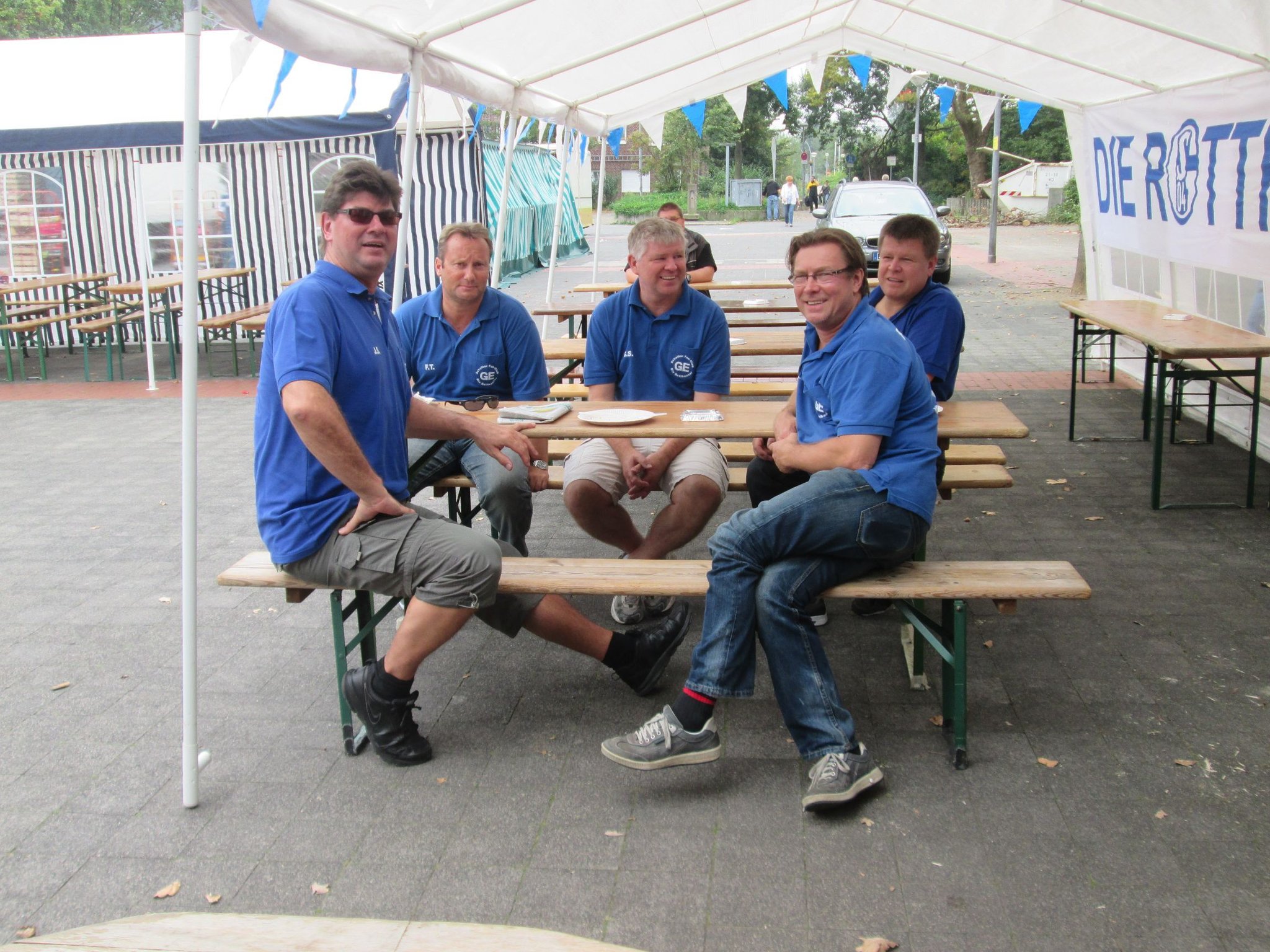 Rotthauser Vereine feiern auf dem ErnstKäsemannPlatz in Gelsenkirchen