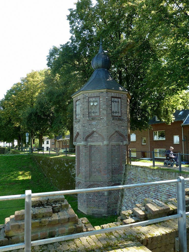 Historische Stadtmauer und Wächtertürmchen