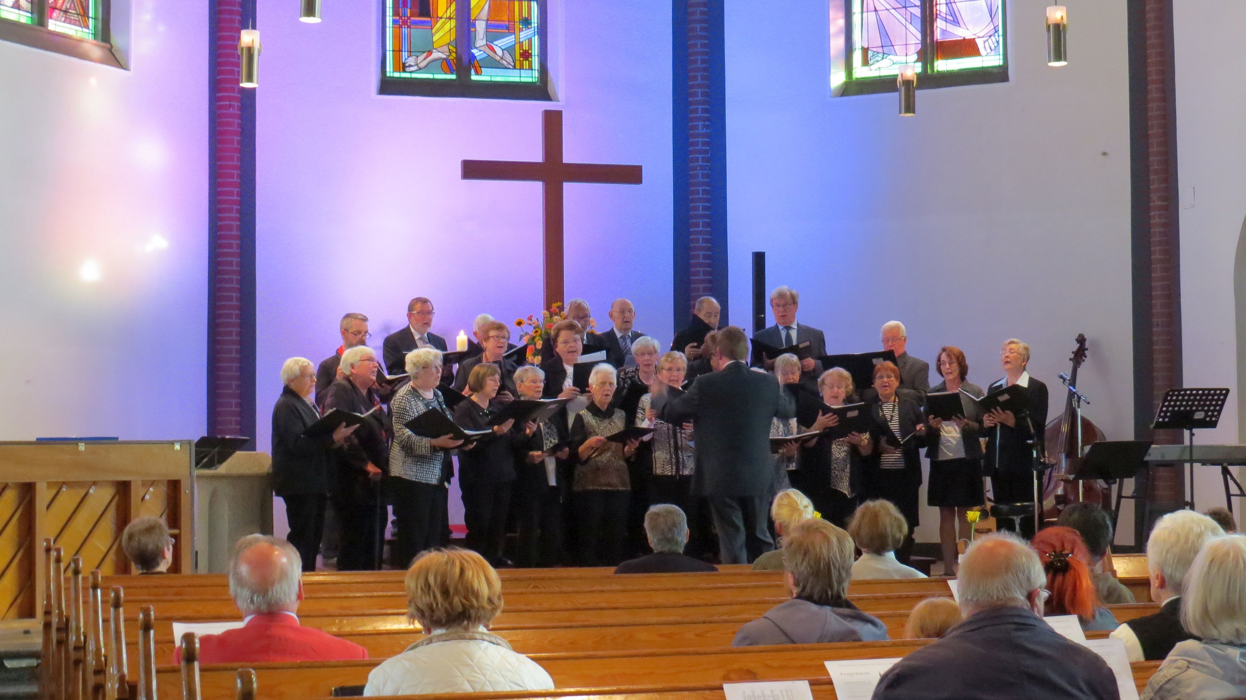 Lukaskantorei & Kirchenchor Laer Leitung: Ilse Otto und Martin Urban