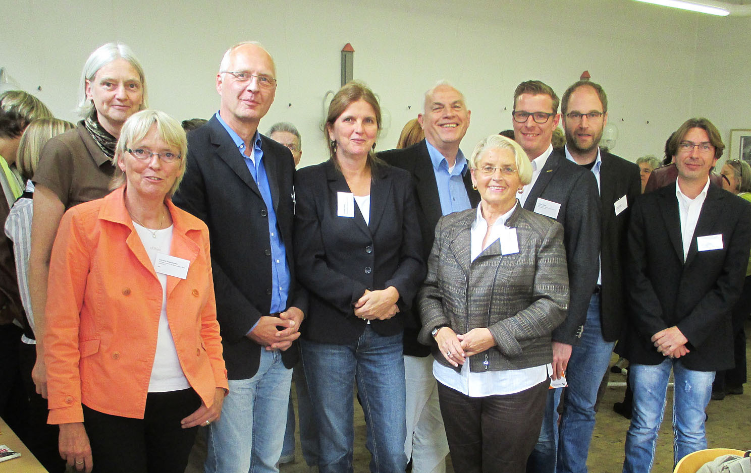 Vertreterinnen und Vertreter von Seniorenverbänden in NRW gaben Infos beim Fachtag "Vielfalt im Alter. Lesben und Schwule in der offenen
Senior_innenarbeit in NRW".