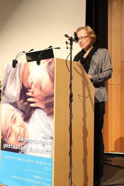 Dr, H.Elisabeth Philipp-Metzen bringt Wissenschafts- und Forschungsergebnisse ein. Sehr interessant!