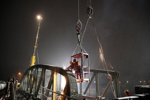 Die Lippebrücke bleibt ein Thema - hier ein Bild vom Abriss der Konstruktion. | Foto: Magalski