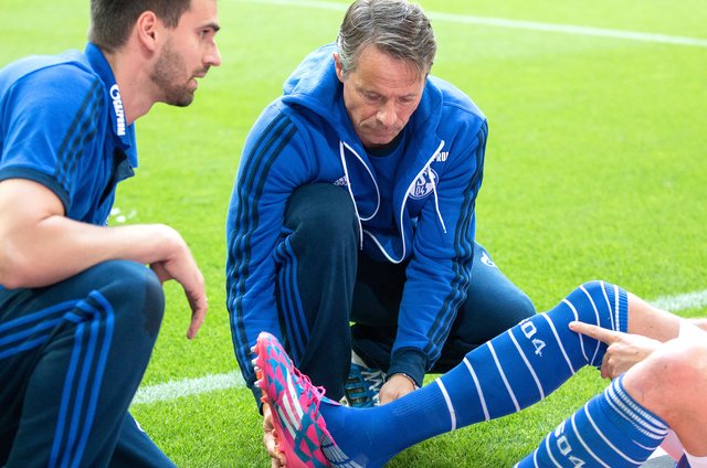 Dr. Thorsten Rarreck (r.) wurde letzte Woche vom S04 entlassen.