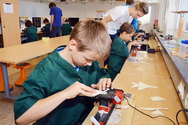 Im KitzDo entdecken Kinder ihre handwerklichen Fähigkeiten.