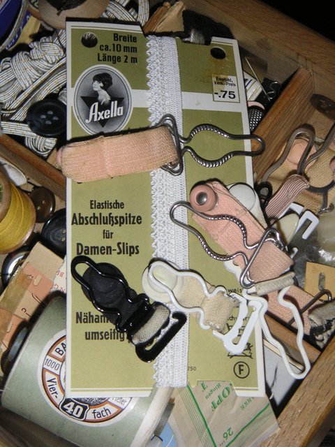 "aus dem Nähkästchen geplaudert"