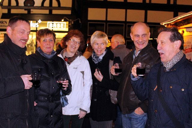 Treffen mit Freunden und leckerer Glühwein