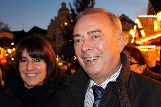 Marketingleiterin  Daniela Guidara vom Stadtmarketing und Bürgermeister Werner Kolter