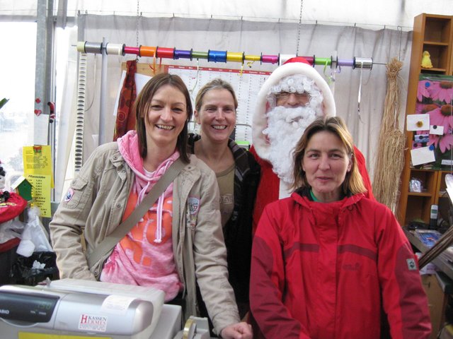 Die Töchter der Inhaber Josef und Maria Stefen: