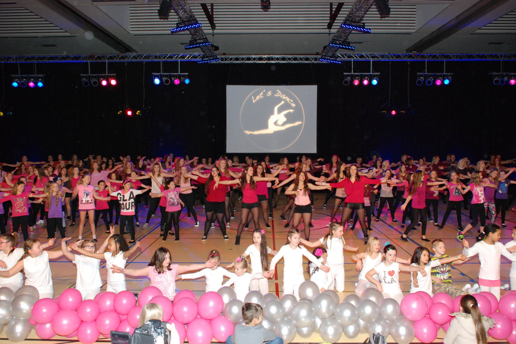 Tolle Tanzshow Des TV Neheim Let s Dance Bewegt Arnsberg