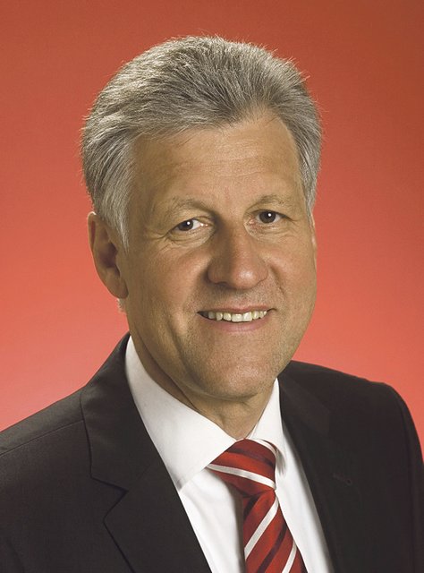 Landrat Dr. Arnim Brux: „Unser Etat ist und bleibt überwiegend ein Sozialhaushalt mit ganz wenig Einsparpotenzial.“
