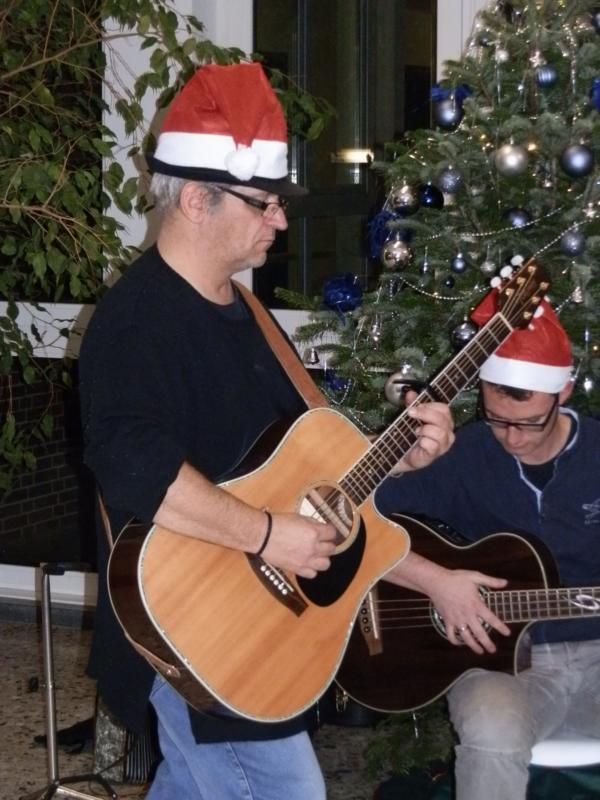 Swingin guitar