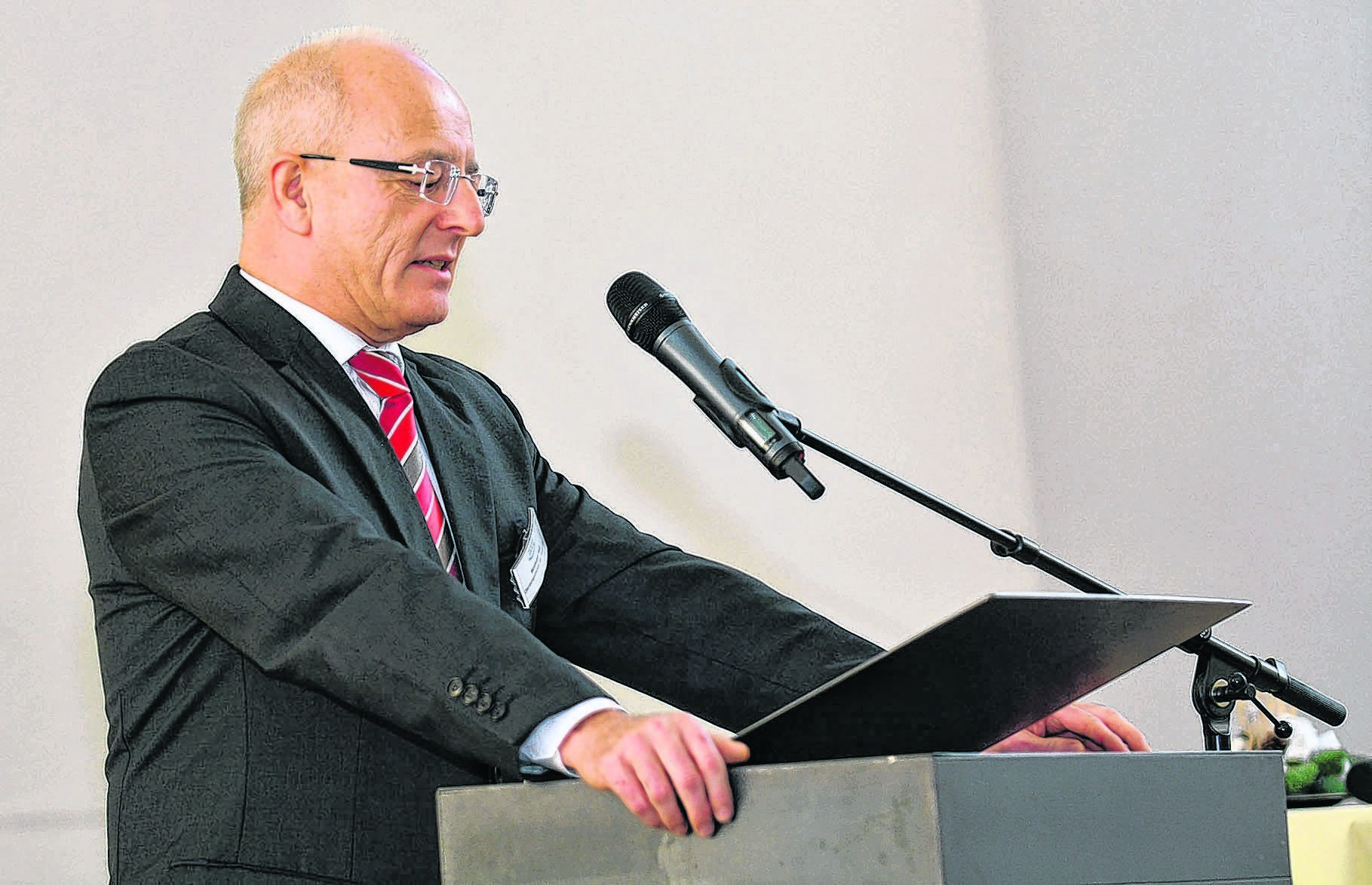 Auch Oberbürgermeister Reinhard Paß gehört zum "Essener Konsens".
