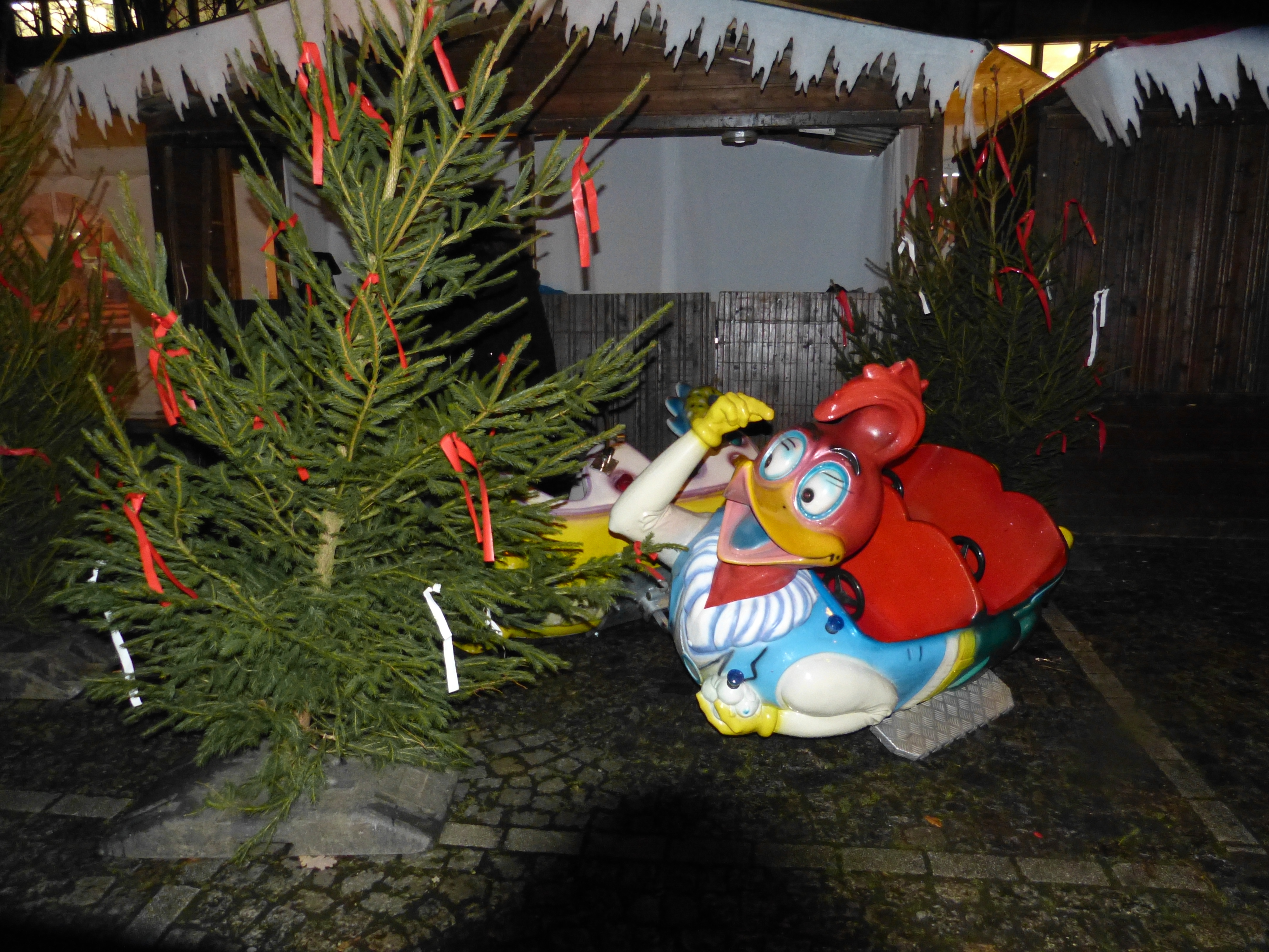 Ach ja, Morgen, Mittwoch, 17. Dezember wird auf dem Parkplatz am Stern der Rüttenscheider Wintermarkt eröffnet. Ich rechne fest mit Euch Ihr Lieben.
