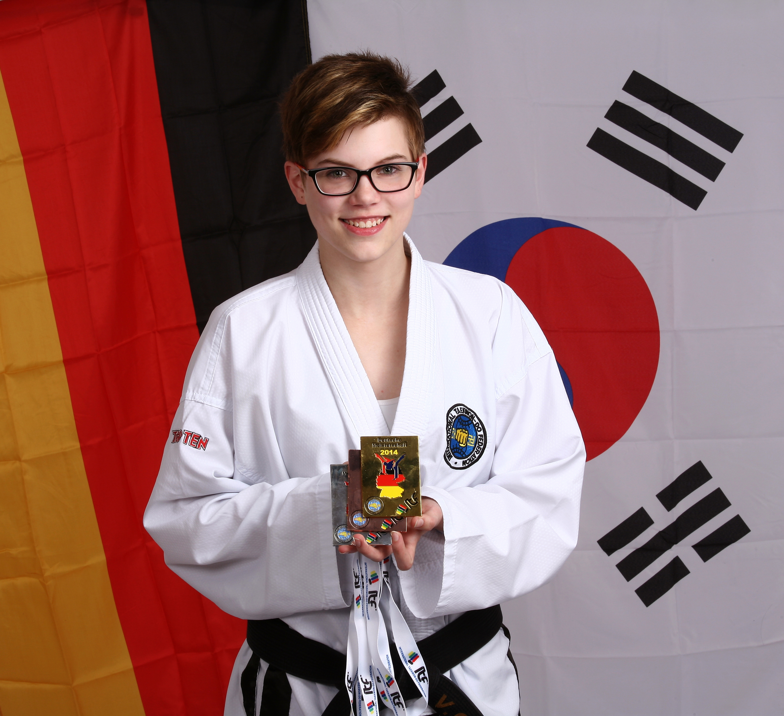 Victoria Gerhardt: Neue Deutsche Meisterin der Junioren im Taekwon-Do Spezial-Bruchtest 2014
