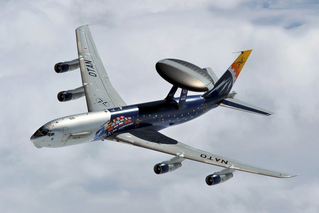 Ein AWACS-Aufklärer der NATO in einer Sonderlackierung anlässlich des 25jährigen Verbandsjubiläums im Jahre 2007