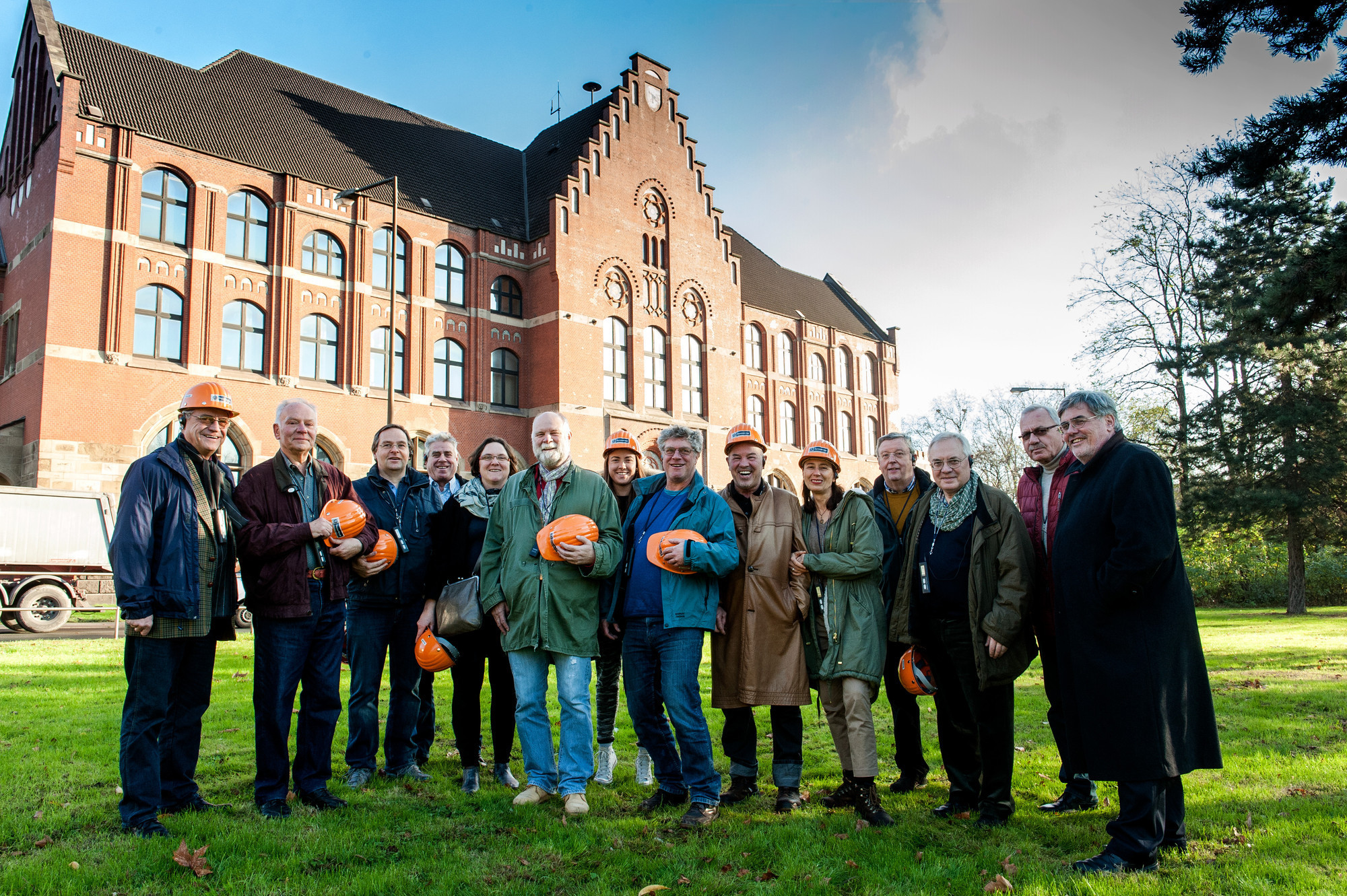 Es war ein bewegender Besuch: Enkel von Eduard Herzog, der als Vorstandsvorsitzender den Wiederaufbau der August Thyssen-Hütte einleitete, war zu Gast bei ThyssenKrupp Steel Europe