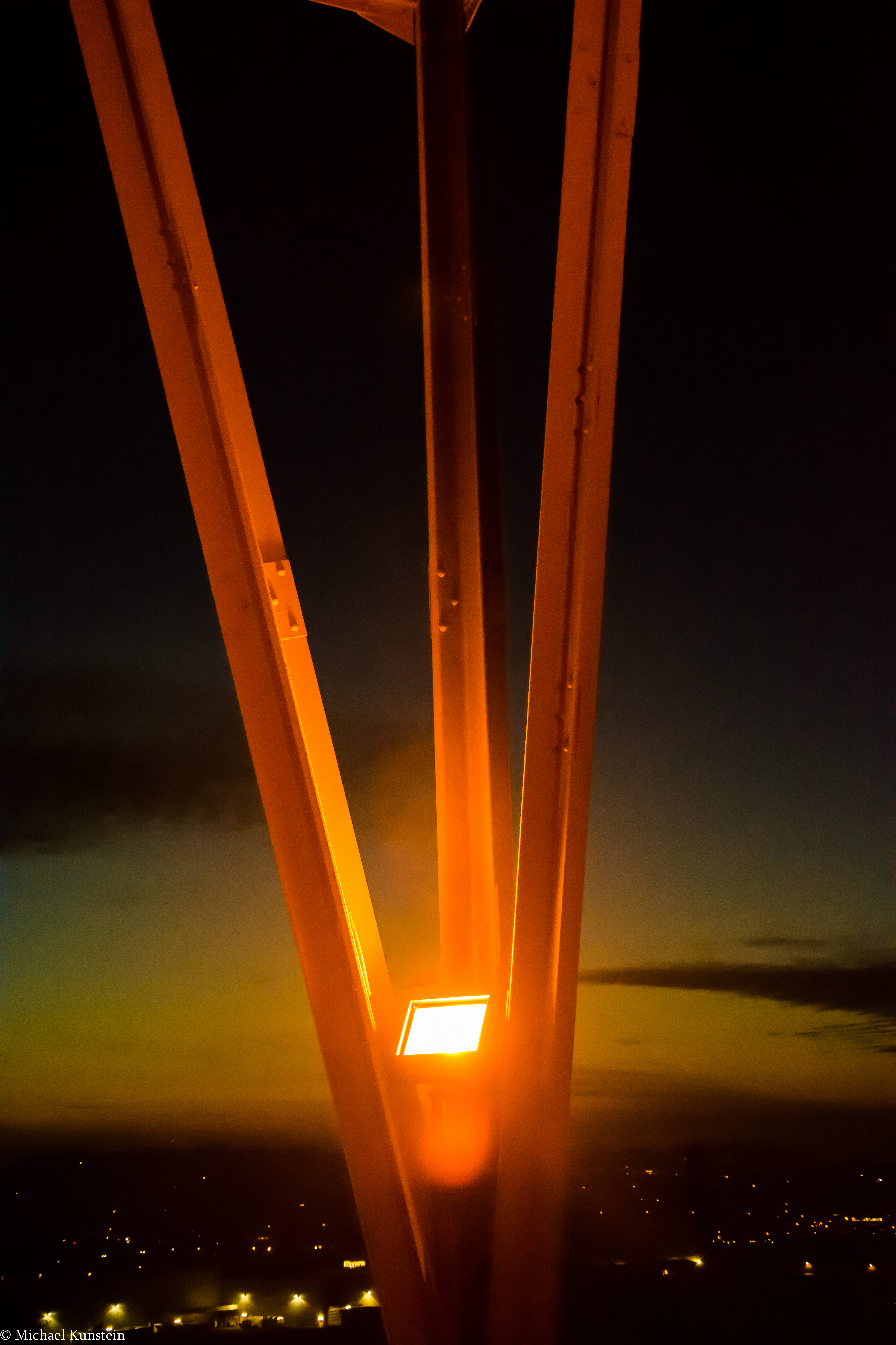 Förderturm im Licht