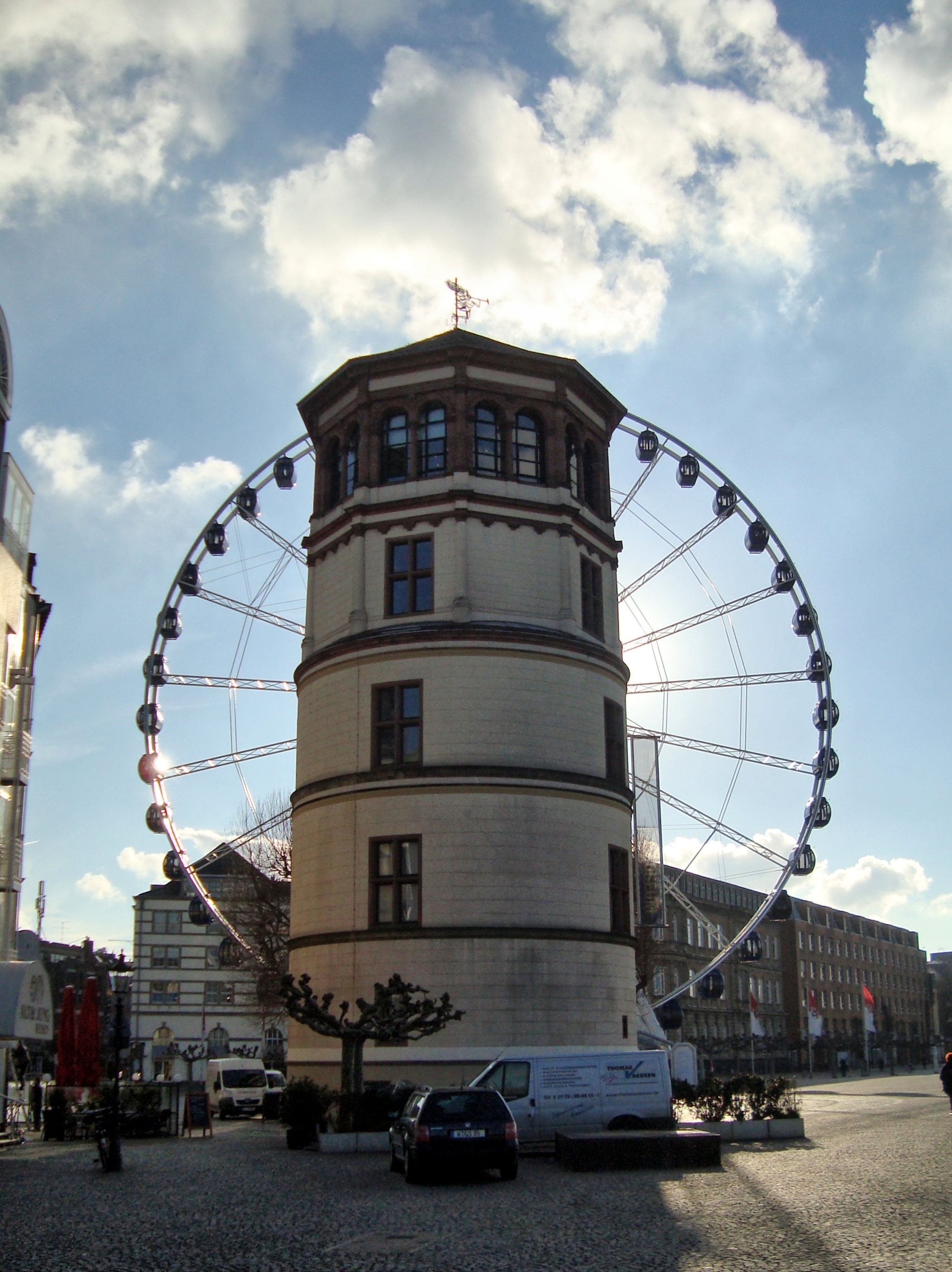 JANUAR - Das Riesenrad am Burgplatz hat uns noch bis Ende Januar begleitet.