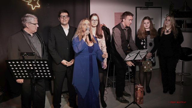 Von links: Emiel Thon, Frank Thon, Silvia Thon, Cara Schlieper, Timo Jaquet, Charlotte Roes und Sarah Thon